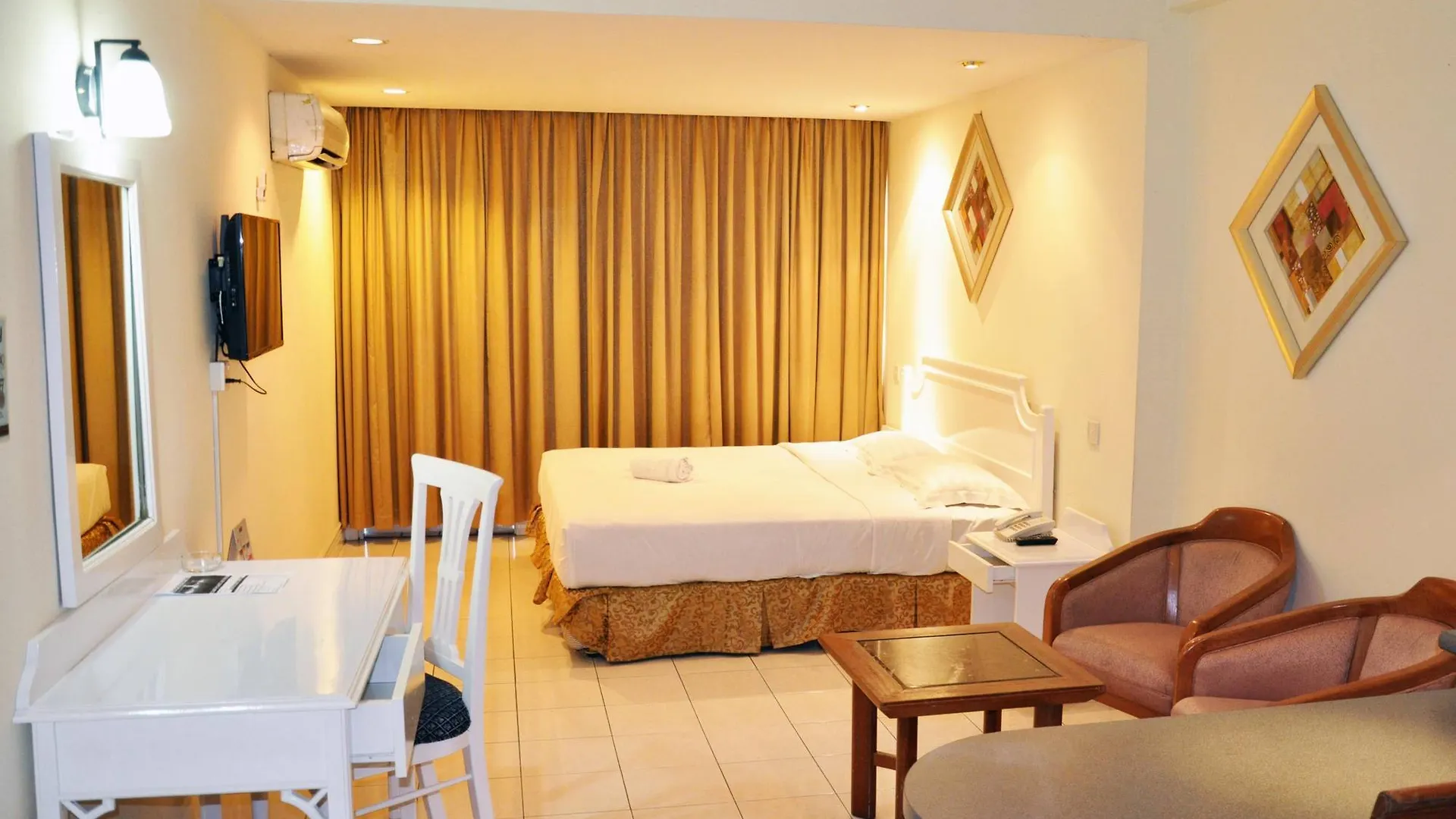 Promenade Service Apartment Kota Kinabalu Aparthotel