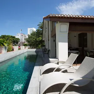 https://muntri-grove.georgetown-hotels.org